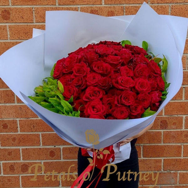 100 Red Roses